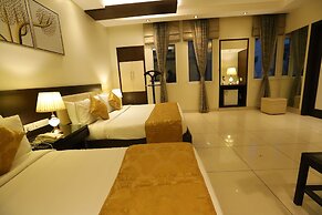 Hotel Amrapali Grand