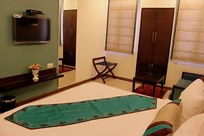 Hotel Amrapali Grand