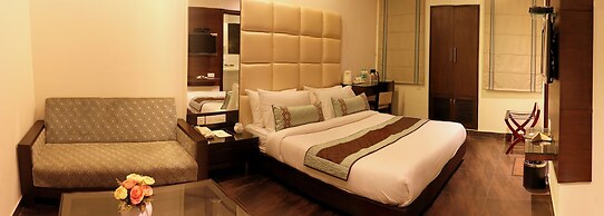 Hotel Amrapali Grand