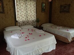 Discovery Island Resort