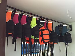 Discovery Island Resort