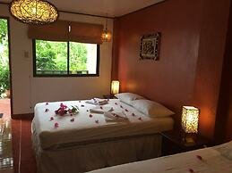 Discovery Island Resort