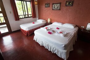 Discovery Island Resort