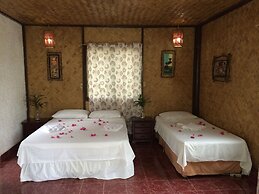 Discovery Island Resort