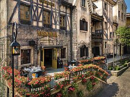 Mercure Danang French Village Bana Hills