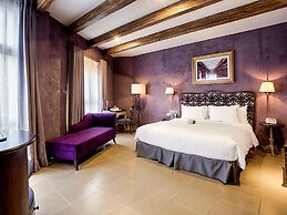 Mercure Danang French Village Bana Hills