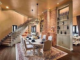 Mercure Danang French Village Bana Hills