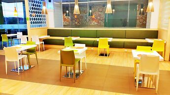 Zest Jemursari by Swiss-Belhotel International