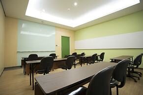 Zest Jemursari by Swiss-Belhotel International