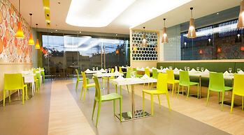 Zest Jemursari by Swiss-Belhotel International