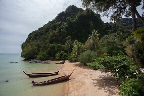 Arawan Beach Resort Krabi