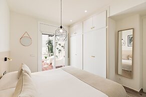 Sitges Group Blue and White