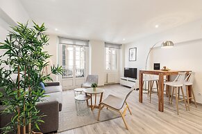 Sitges Group Blue and White