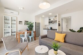 Sitges Group Blue and White