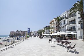 Sitges Group Beach Dreams