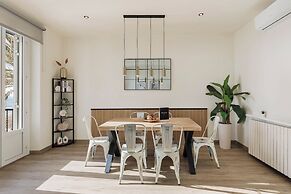 Sitges Group Beach Dreams