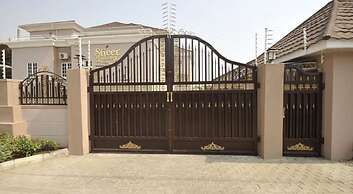 Sheer Luxury Apartments and Suites