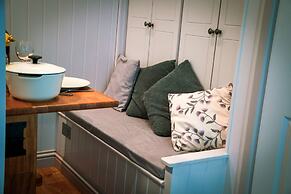 Dawn Chorus Holidays