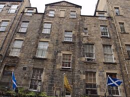 Niddry Street Apartments