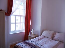 Niddry Street Apartments