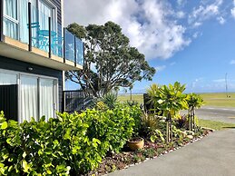 Carters By The Sea Westport