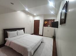 Nikita's Place Hotel