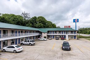 Motel 6 Attalla, AL