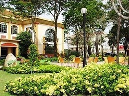 Nha Khach Tien Giang