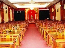 Nha Khach Tien Giang