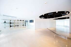 Kowloon Harbourfront Hotel