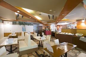 Tetoranze Makuhari Inagekaigan Hotel