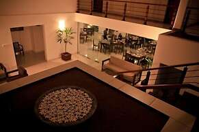 Lavendish Okrin Hotel