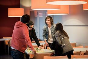 Jacques Brel Youth Hostel