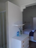 Breeze Inn Bed and Breakfast