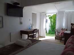 Breeze Inn Bed and Breakfast