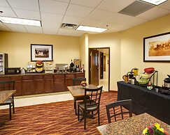 Rodeway Inn & Suites