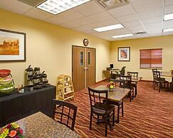 Rodeway Inn & Suites