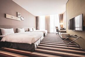 Grand Royal Hotel