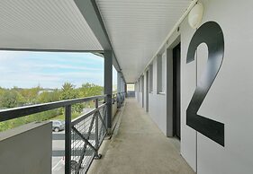 B&B HOTEL Alençon Nord