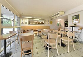 B&B HOTEL Alençon Nord
