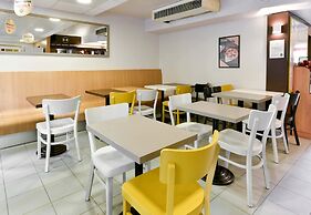 B&B HOTEL Toulouse Cité de l'Espace Mouchotte