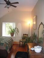 Koch Haus Bed & Breakfast