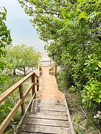 Hessenland Inn & Schatz Winery