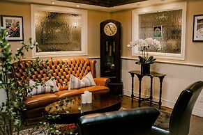 Hessenland Inn & Schatz Winery