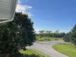 Hessenland Inn & Schatz Winery