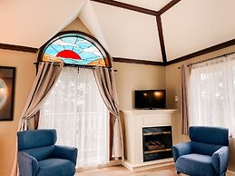 Hessenland Inn & Schatz Winery