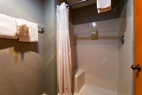 Coast River Inn by OYO Seaside