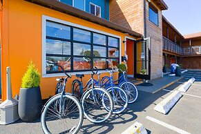 Coast River Inn by OYO Seaside