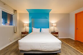 Coast River Inn by OYO Seaside