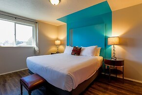 Coast River Inn by OYO Seaside